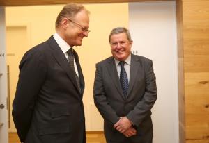 PODPIS POGODBE  FOTO LJUBO VUKELIČ 09s